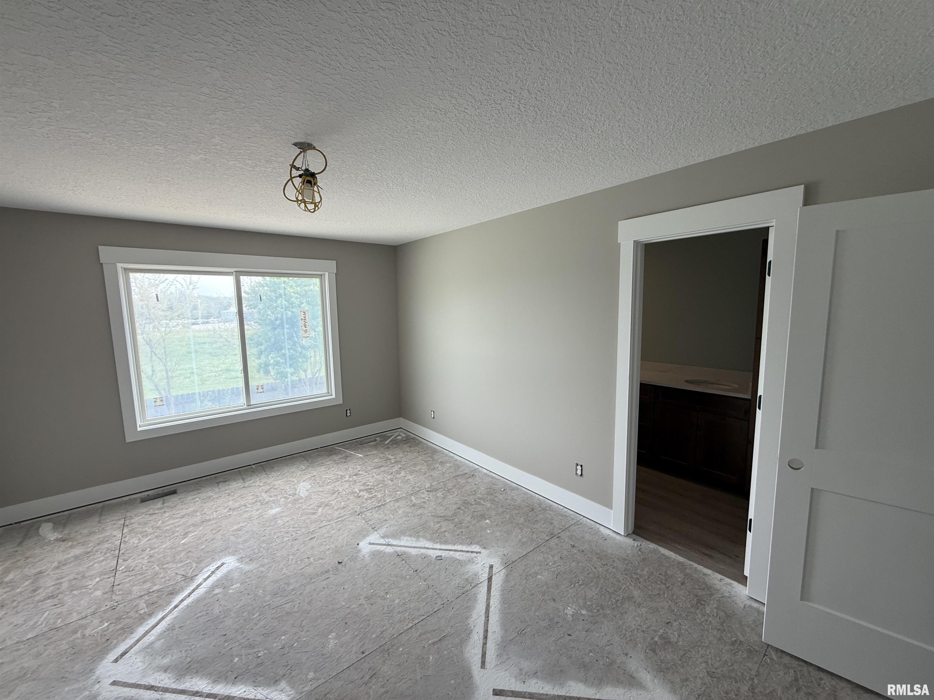 3129 W 34th Street, Davenport, Iowa image 10