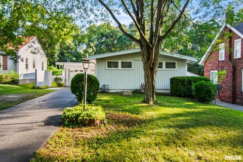 Homes For Sale - 2085 W Eldorado Street<br/> Decatur, IL 62522