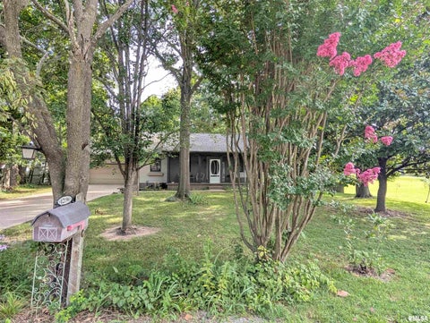 Homes For Sale - 12196 Laguna Drive<br/> Marion, IL 62959