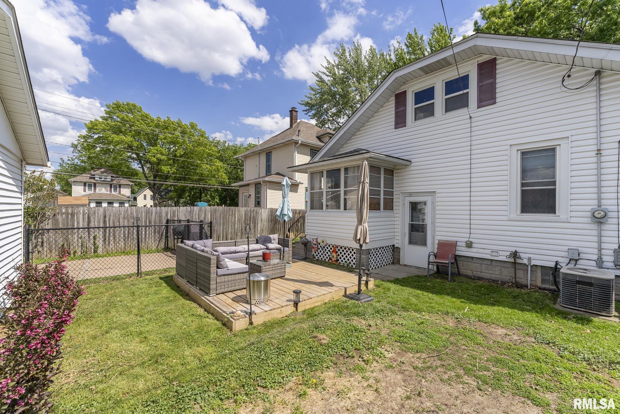 551 21st Avenue, Moline, Illinois image 25