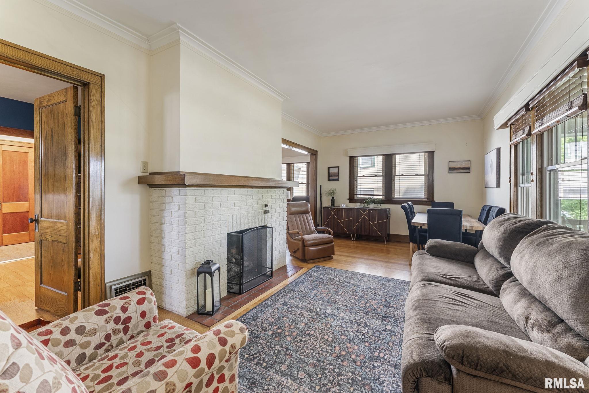 551 21st Avenue, Moline, Illinois image 7