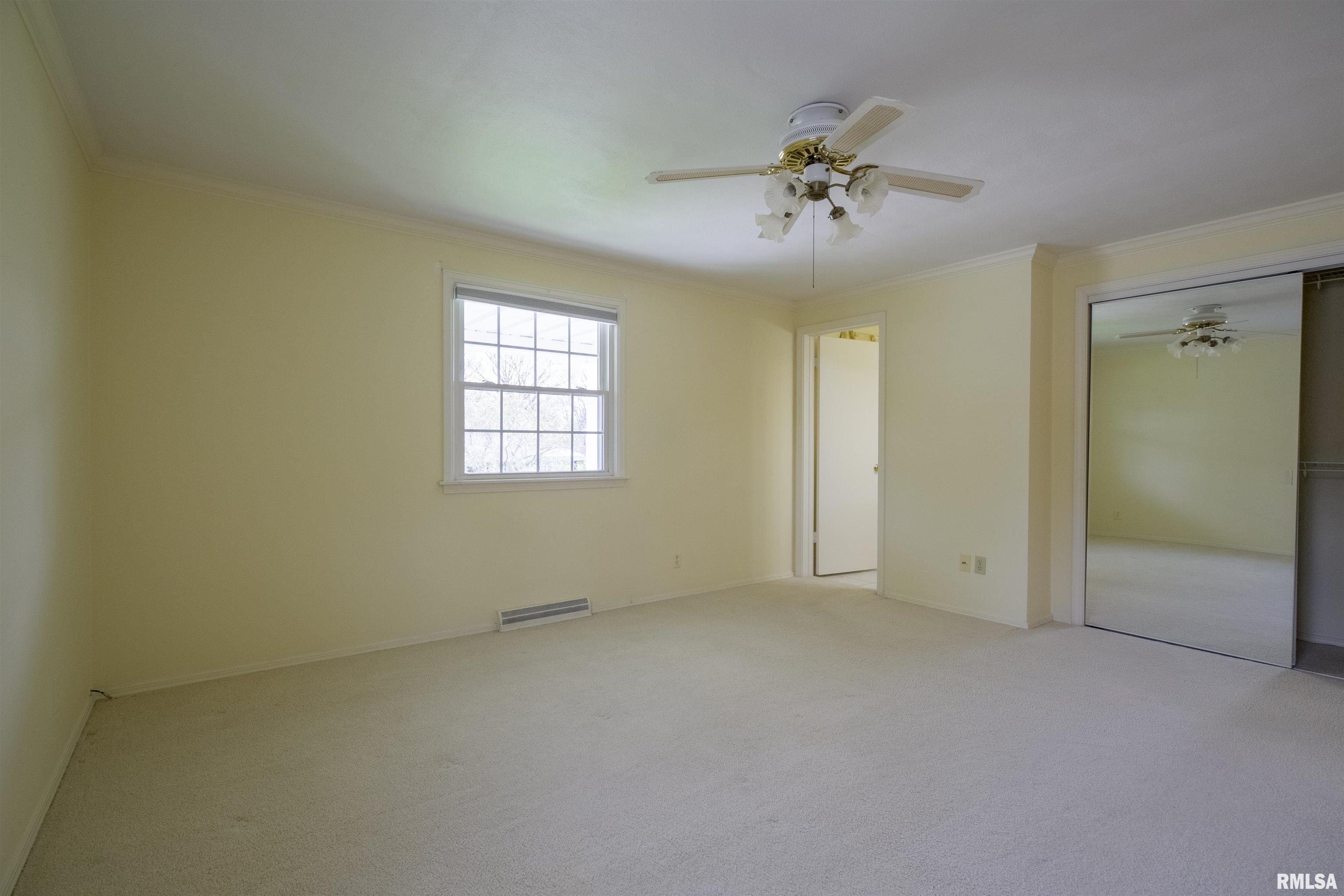 6613 N Greenmont Road, Peoria, Illinois image 33