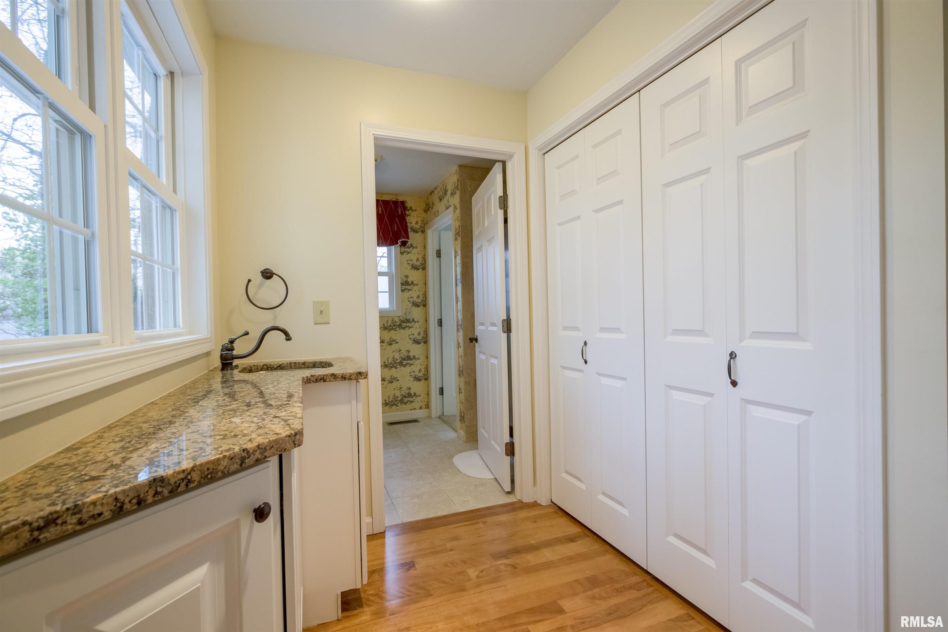 6613 N Greenmont Road, Peoria, Illinois image 21