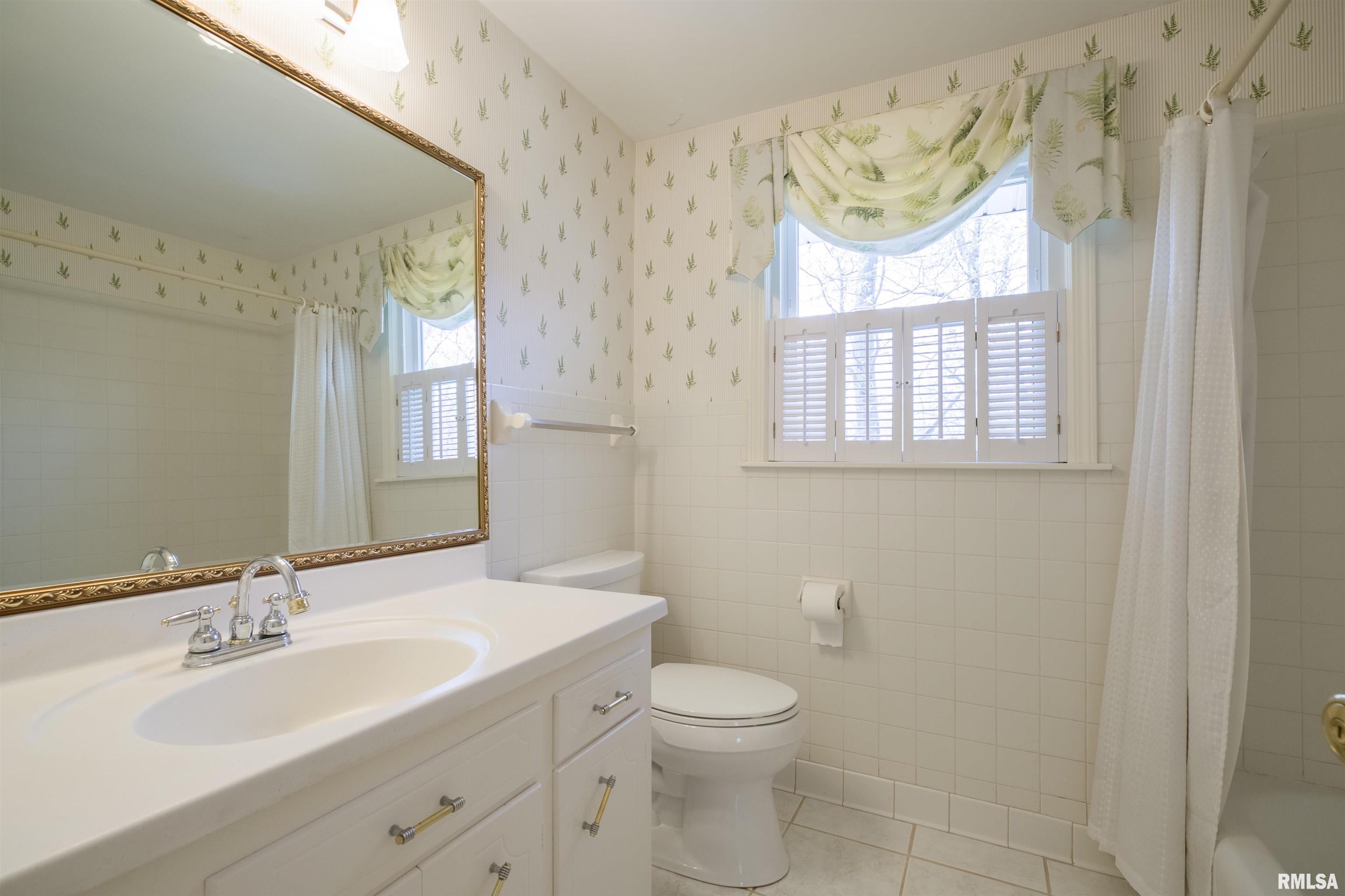 6613 N Greenmont Road, Peoria, Illinois image 34