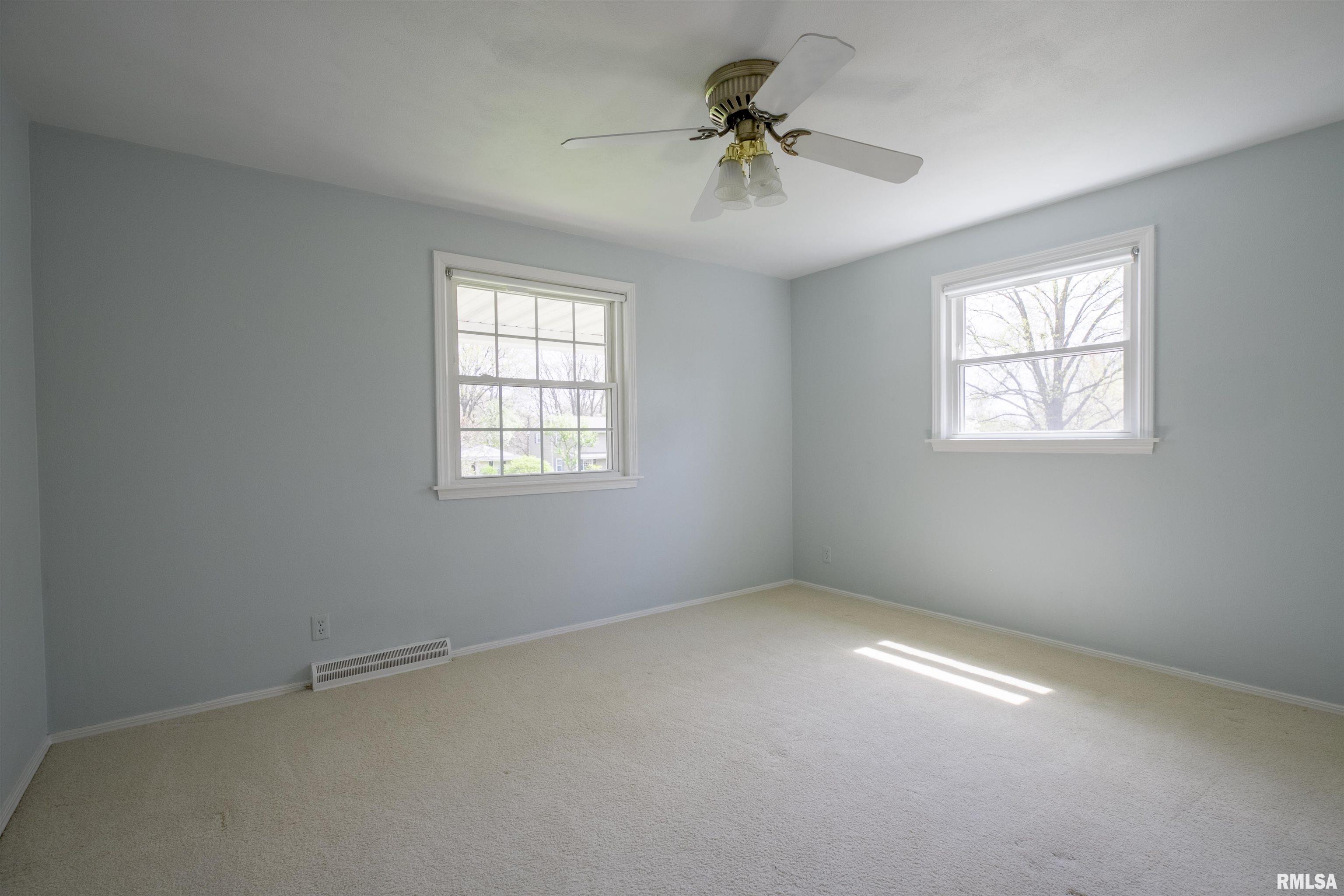 6613 N Greenmont Road, Peoria, Illinois image 30