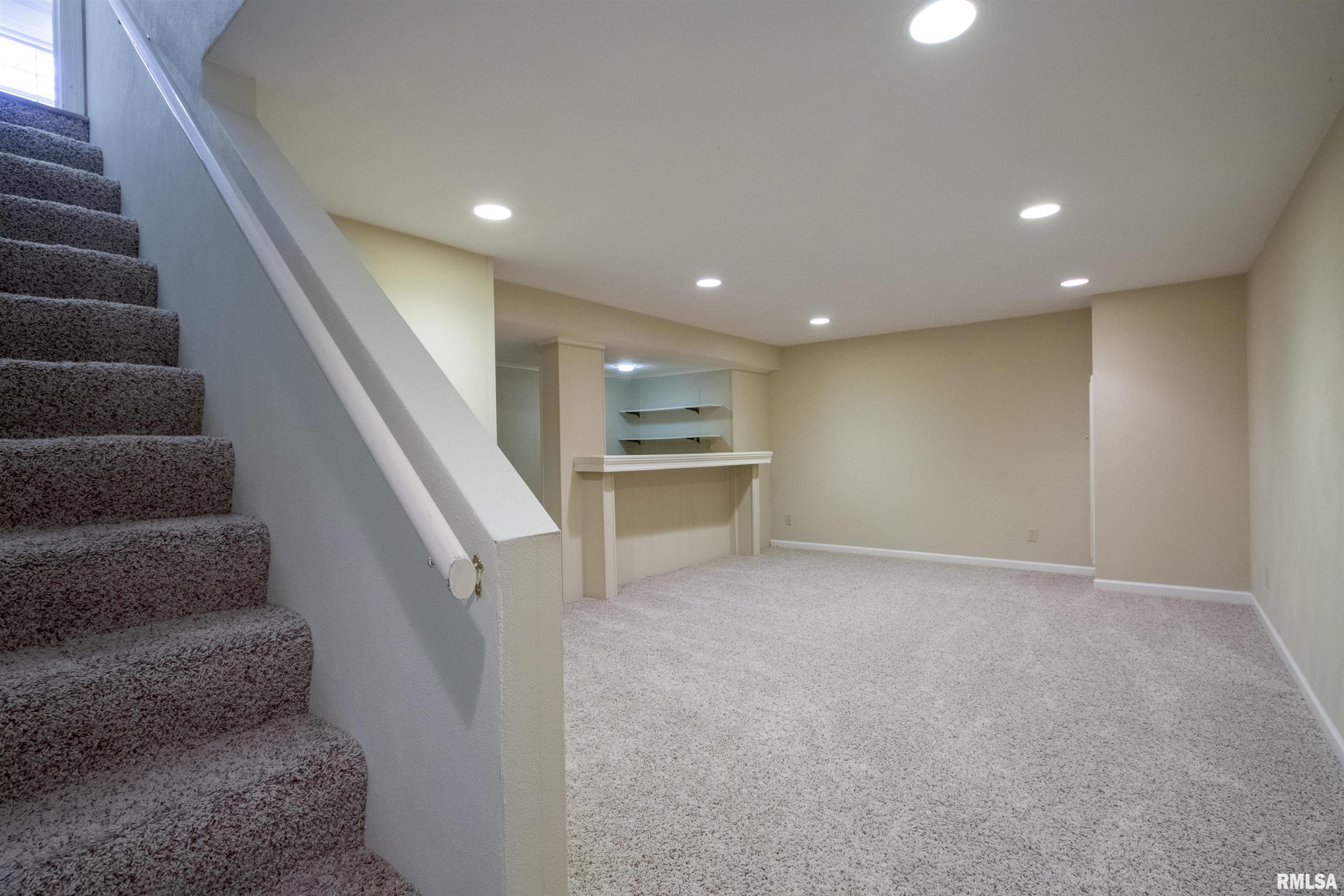 6613 N Greenmont Road, Peoria, Illinois image 36