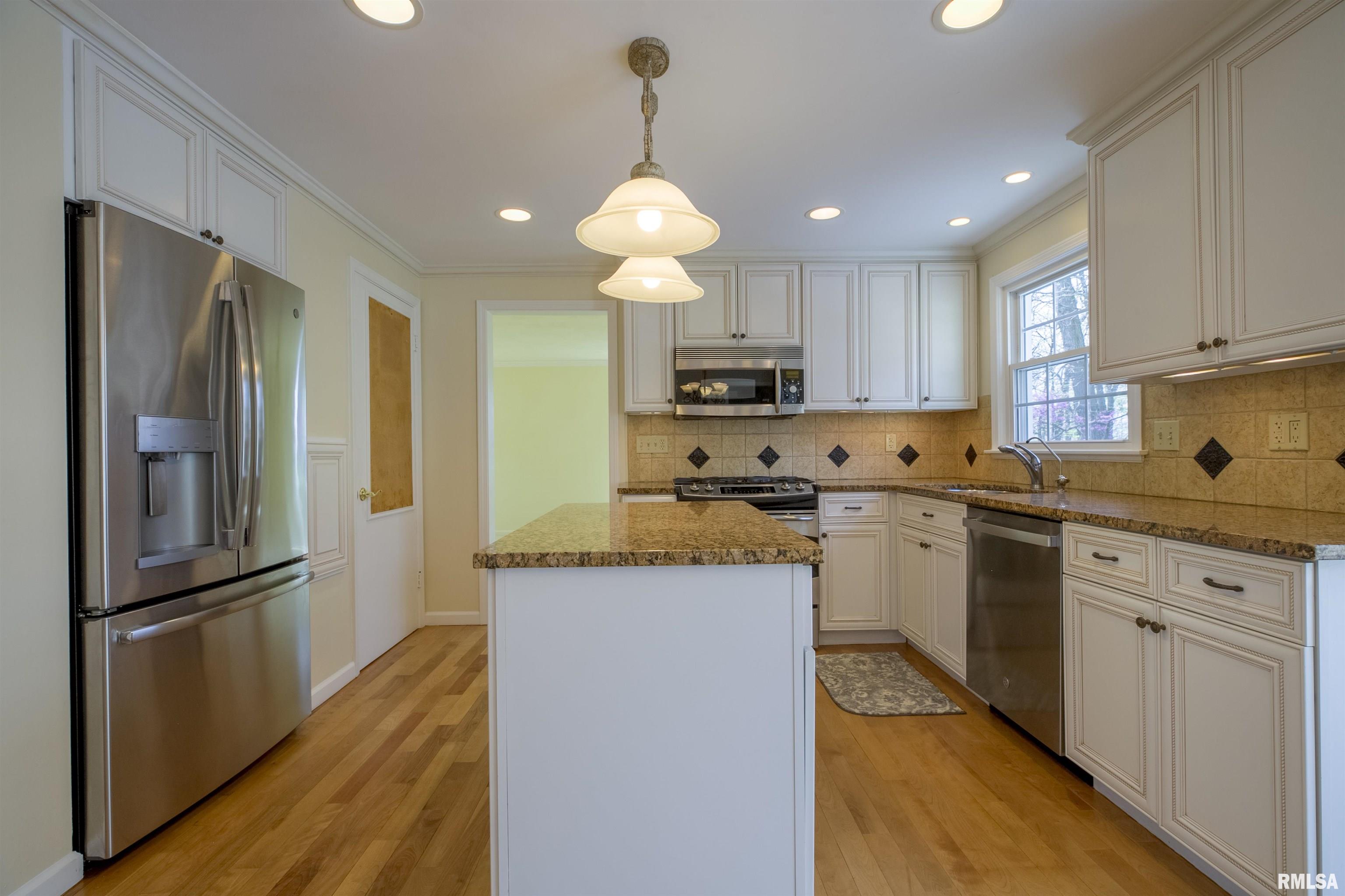 6613 N Greenmont Road, Peoria, Illinois image 16