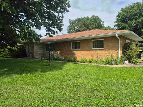 Homes For Sale - 207 N Athens Street<br/> Ashland, IL 62612