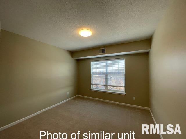 2592 Middle Road #219, Bettendorf, Iowa image 7