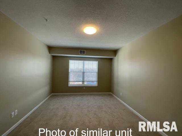 2592 Middle Road #219, Bettendorf, Iowa image 6