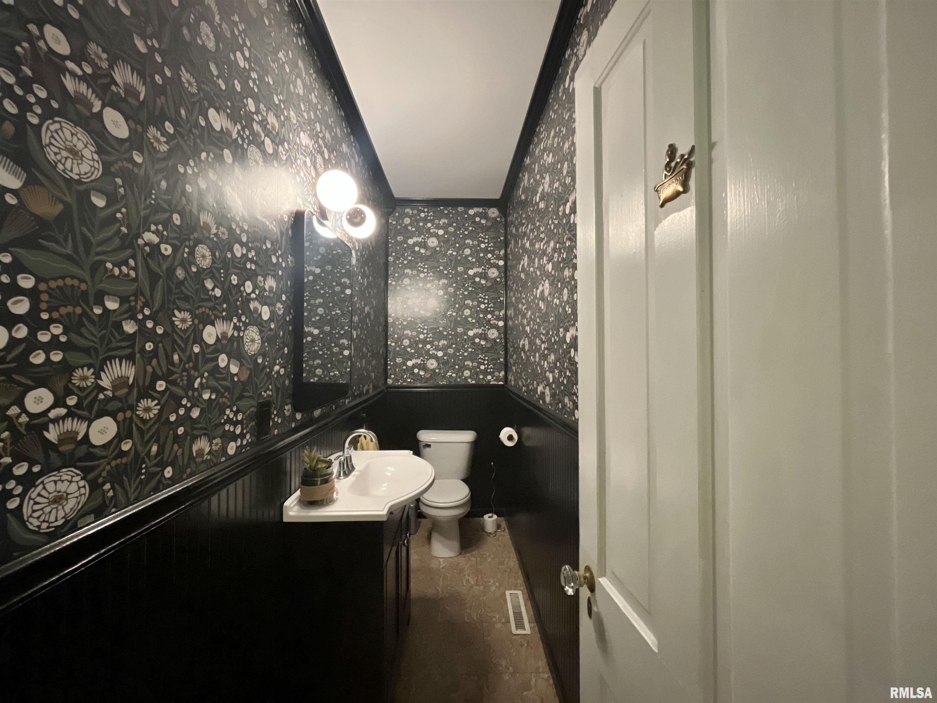 613 N Orange Street, Morrison, Illinois image 31