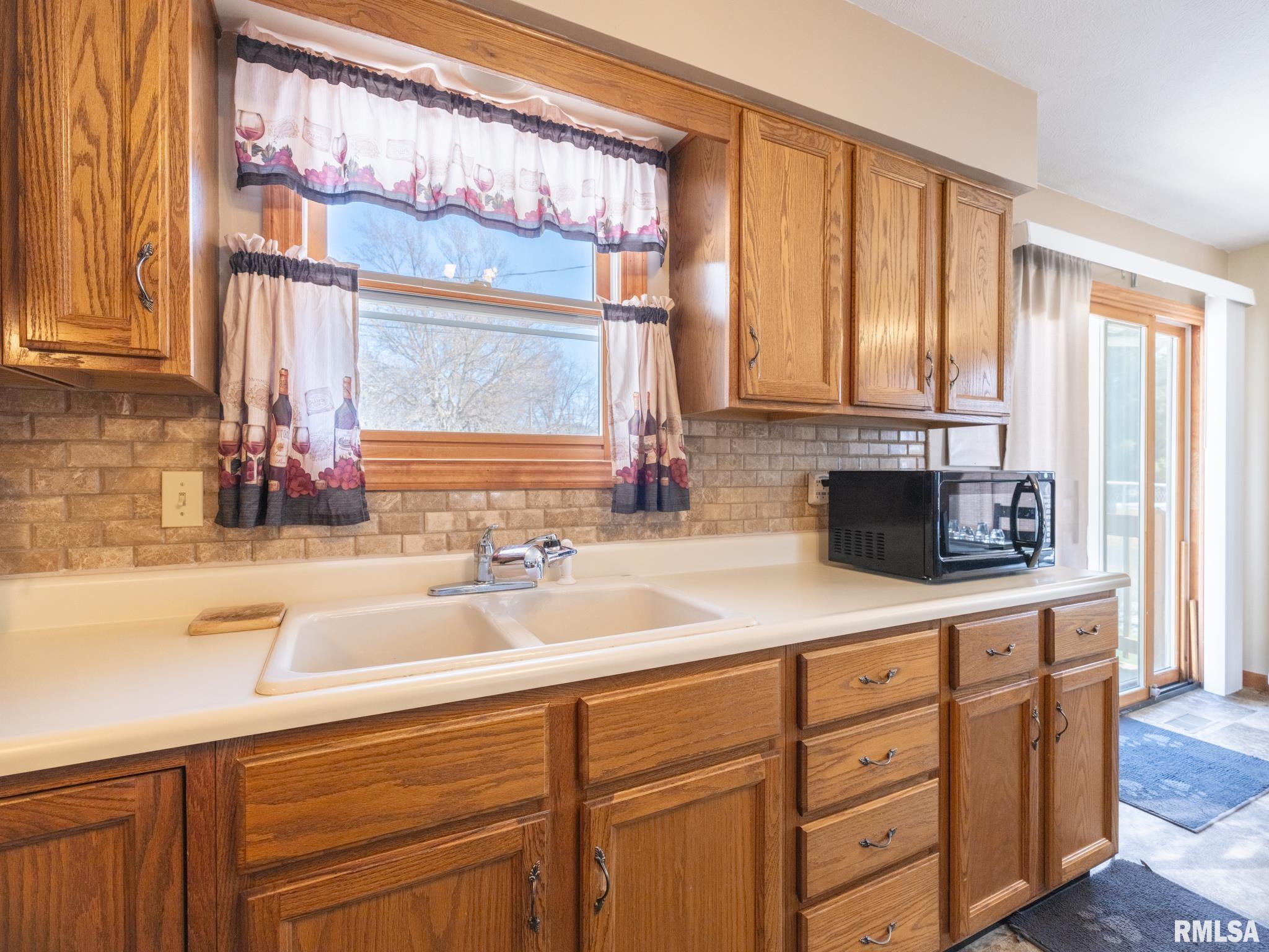 401 Morton Street, Creve Coeur, Illinois image 25