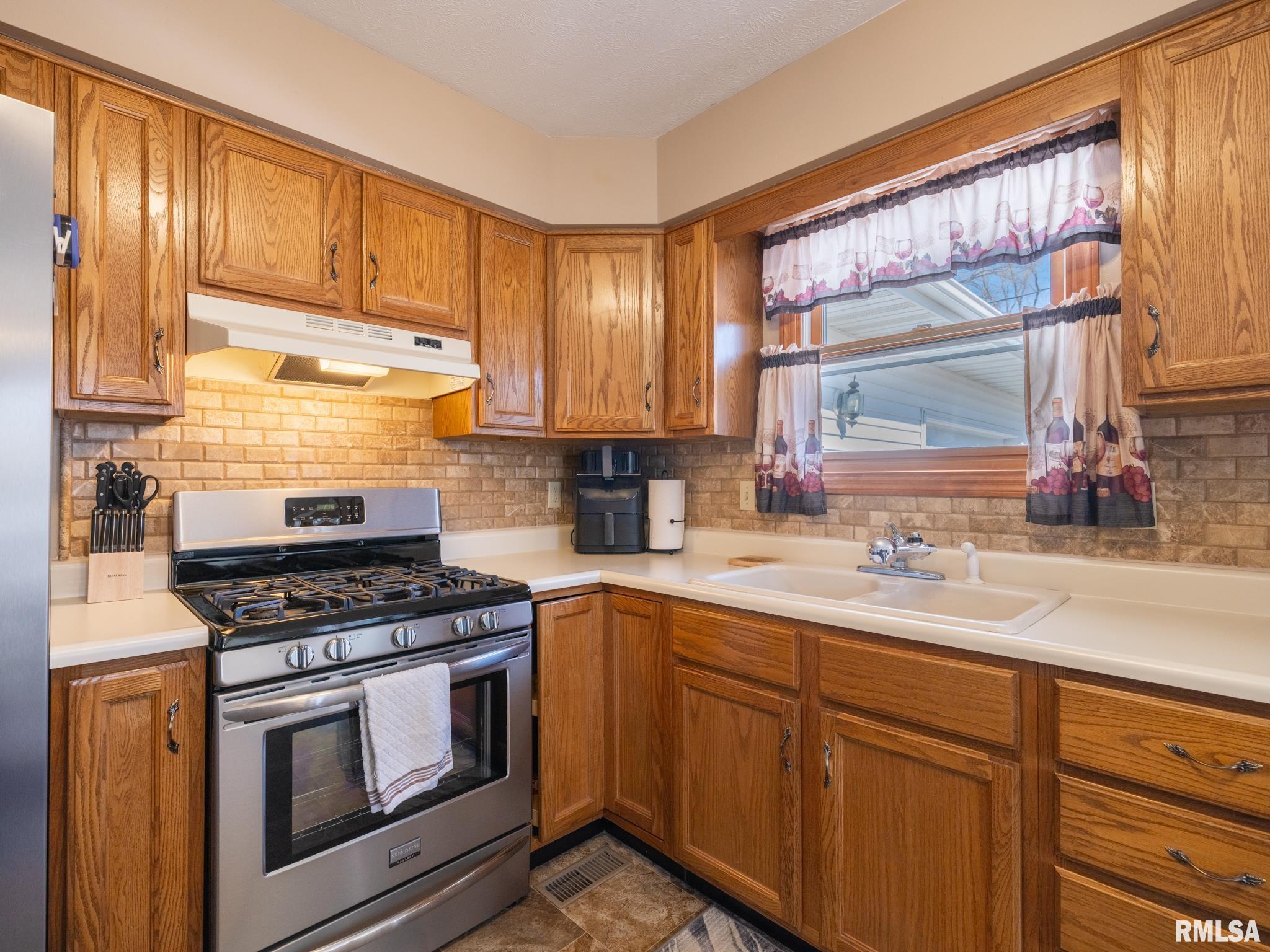 401 Morton Street, Creve Coeur, Illinois image 26