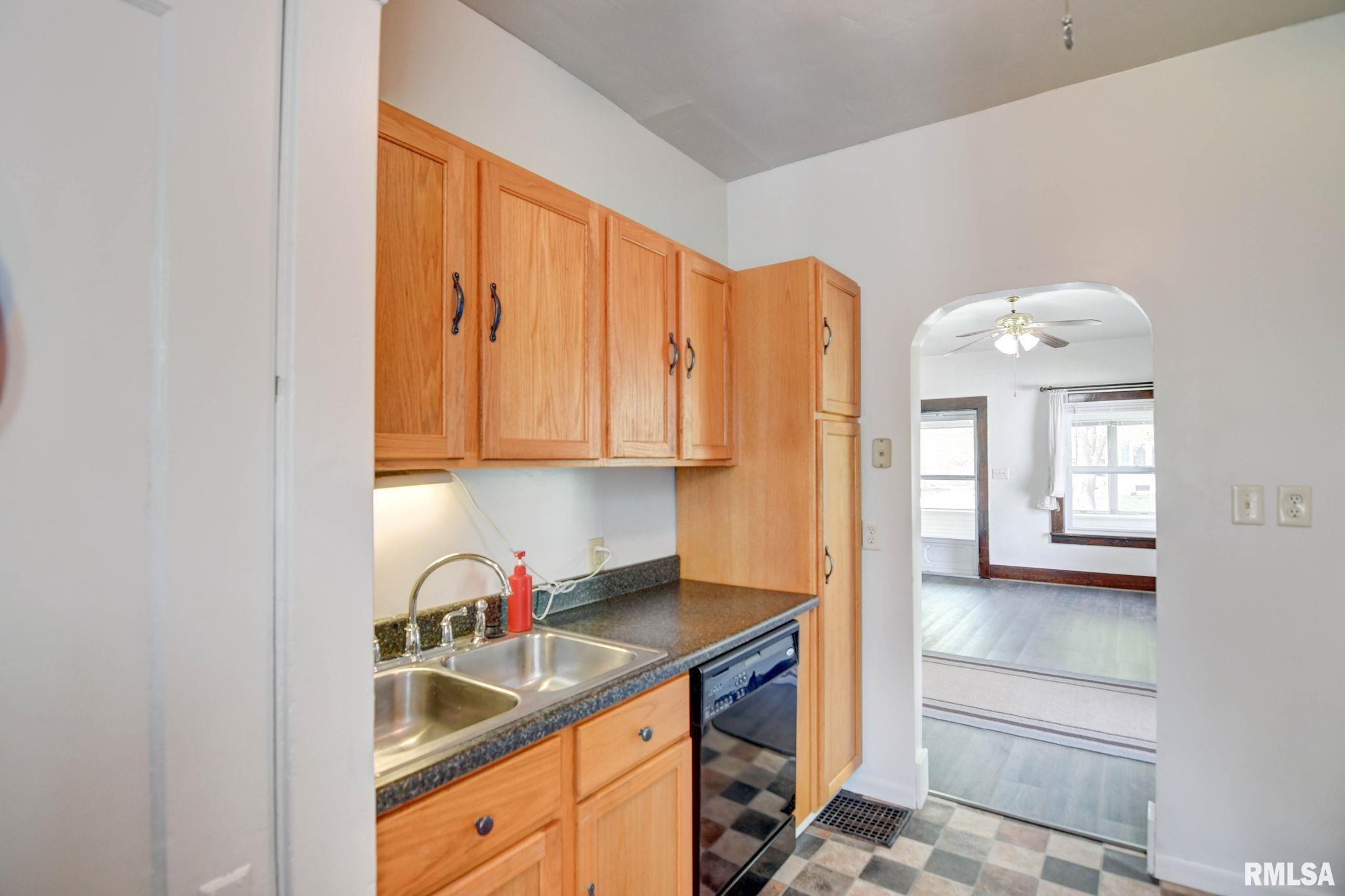 916 W Park Boulevard, Taylorville, Illinois image 16