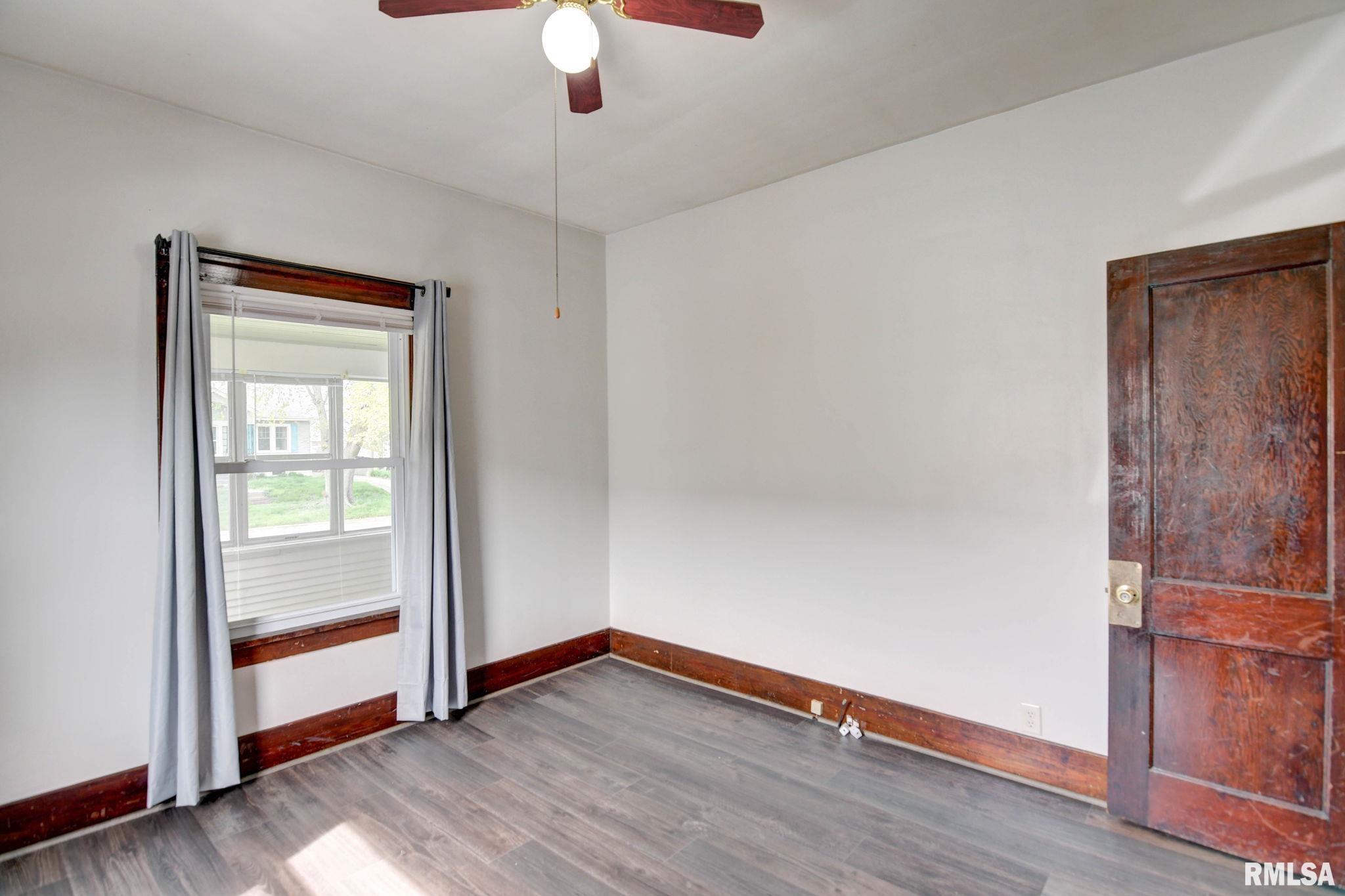 916 W Park Boulevard, Taylorville, Illinois image 25