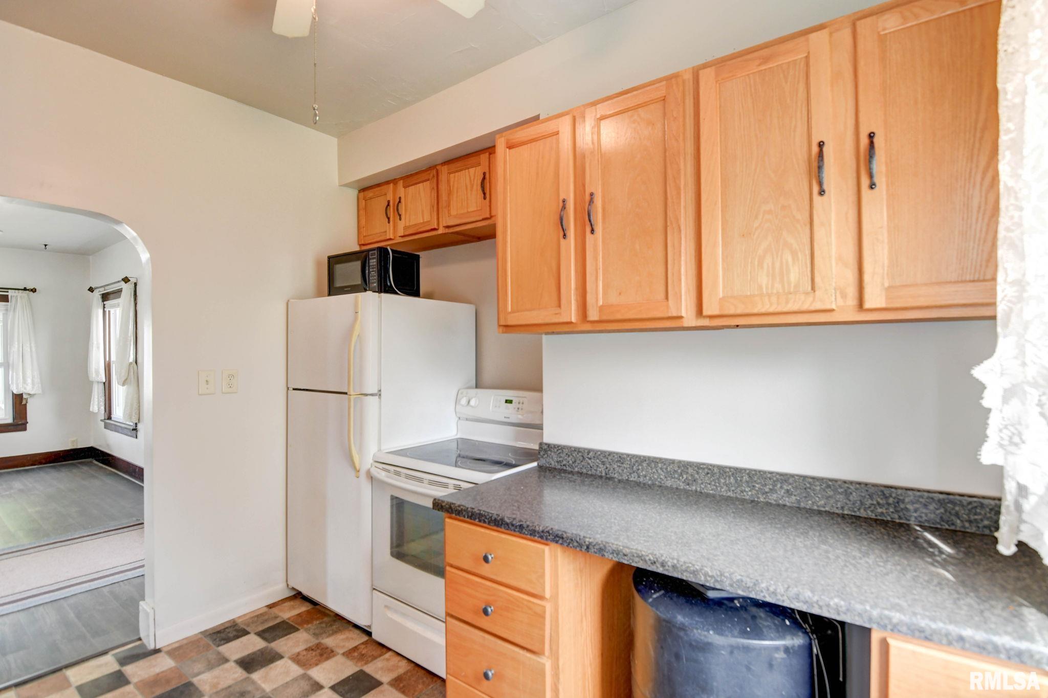 916 W Park Boulevard, Taylorville, Illinois image 17