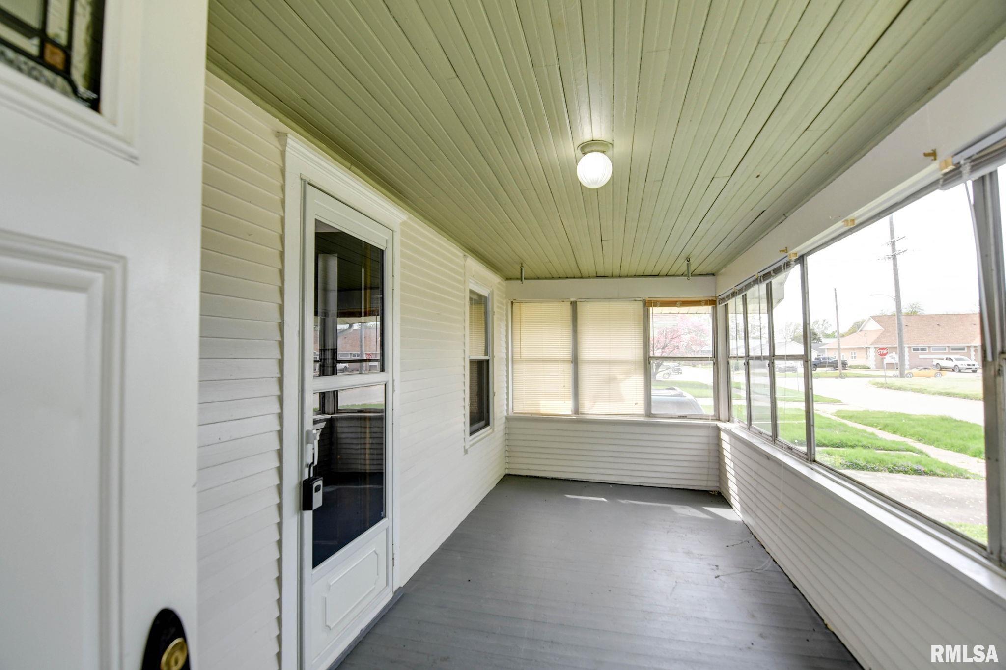 916 W Park Boulevard, Taylorville, Illinois image 5