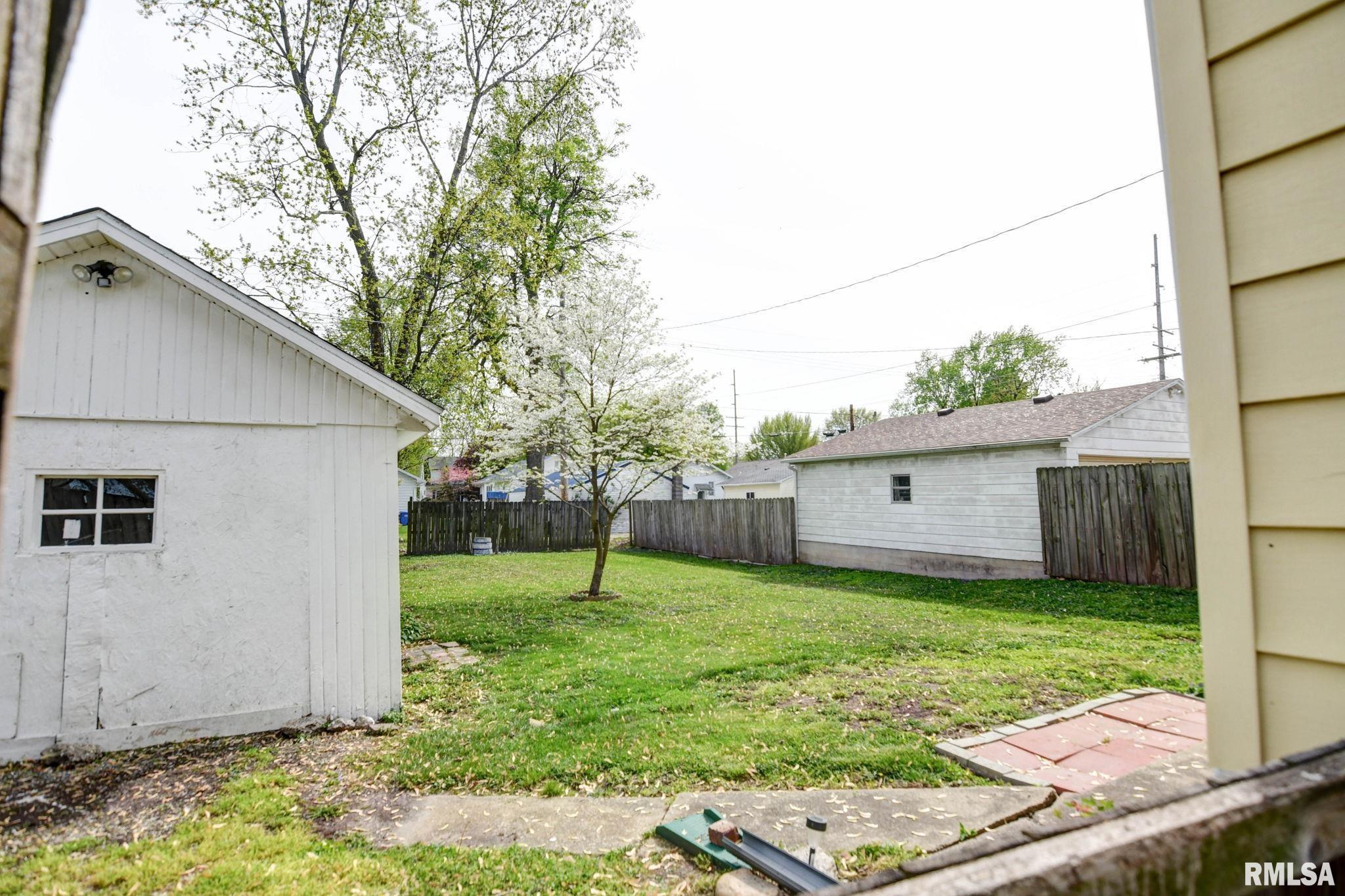 916 W Park Boulevard, Taylorville, Illinois image 37