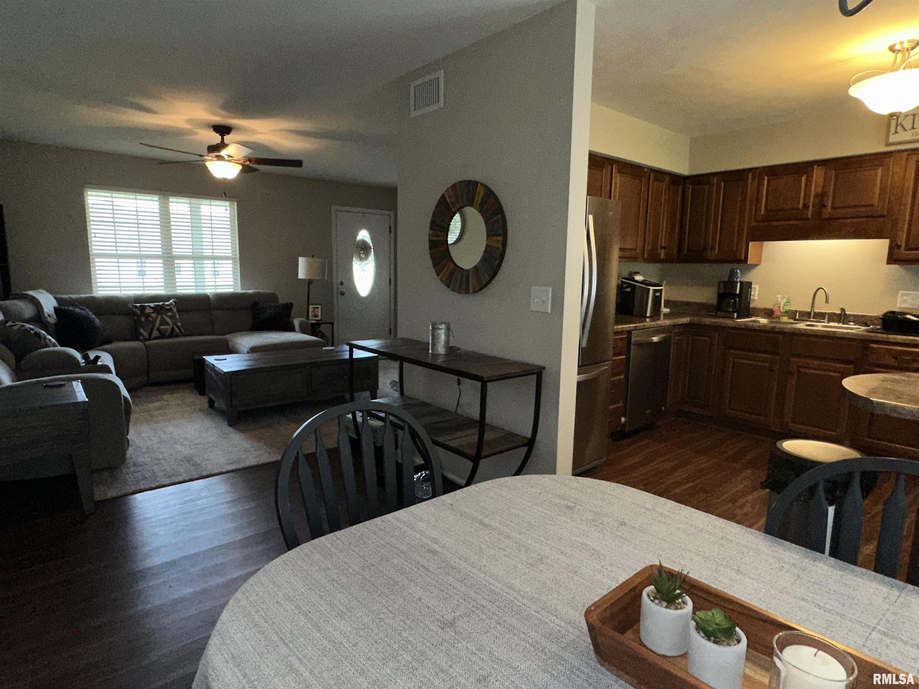 12101 Blue Sky Drive, Marion, Illinois image 16