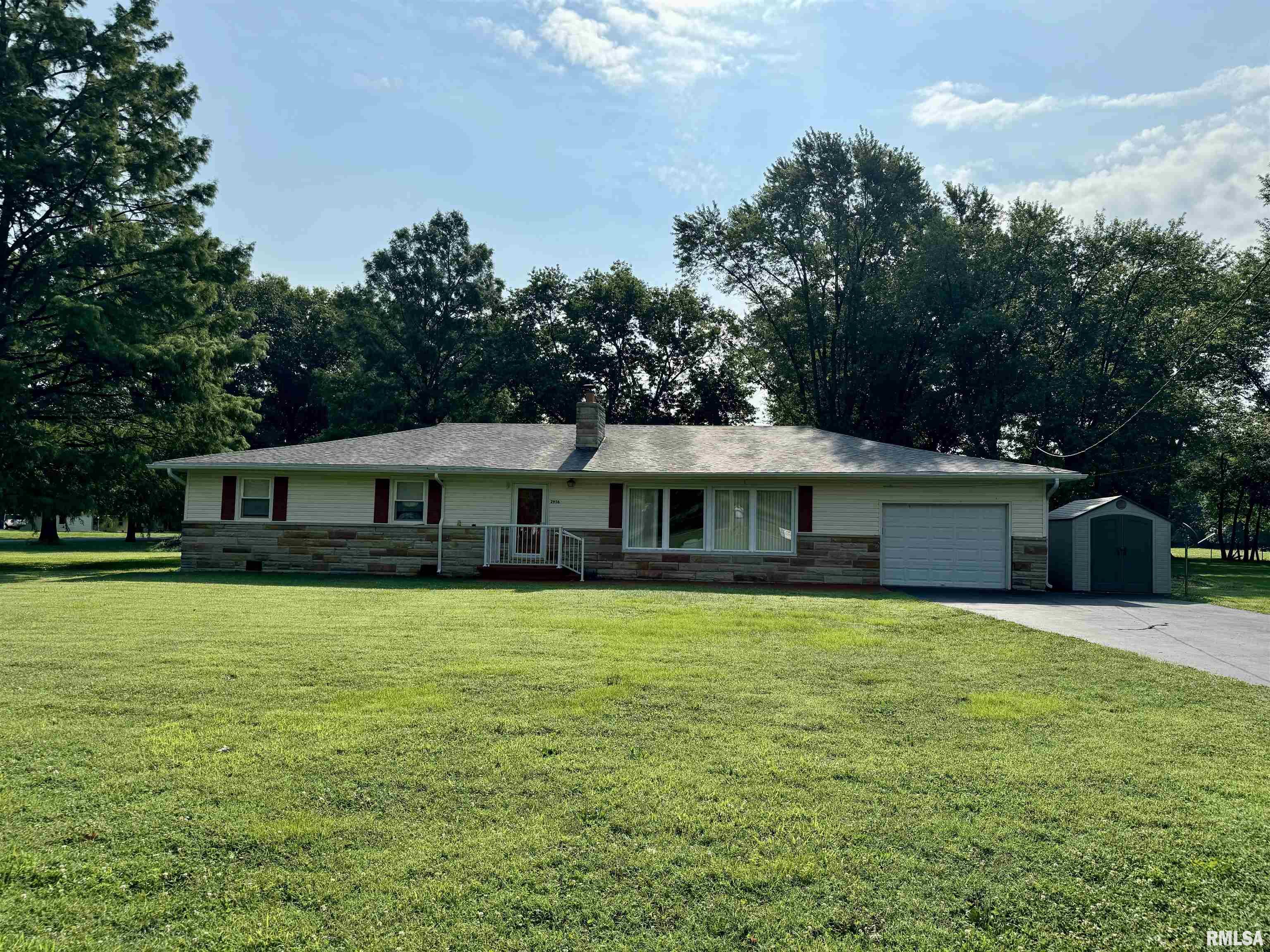 2916 N 12th Street, Herrin, Illinois image 1