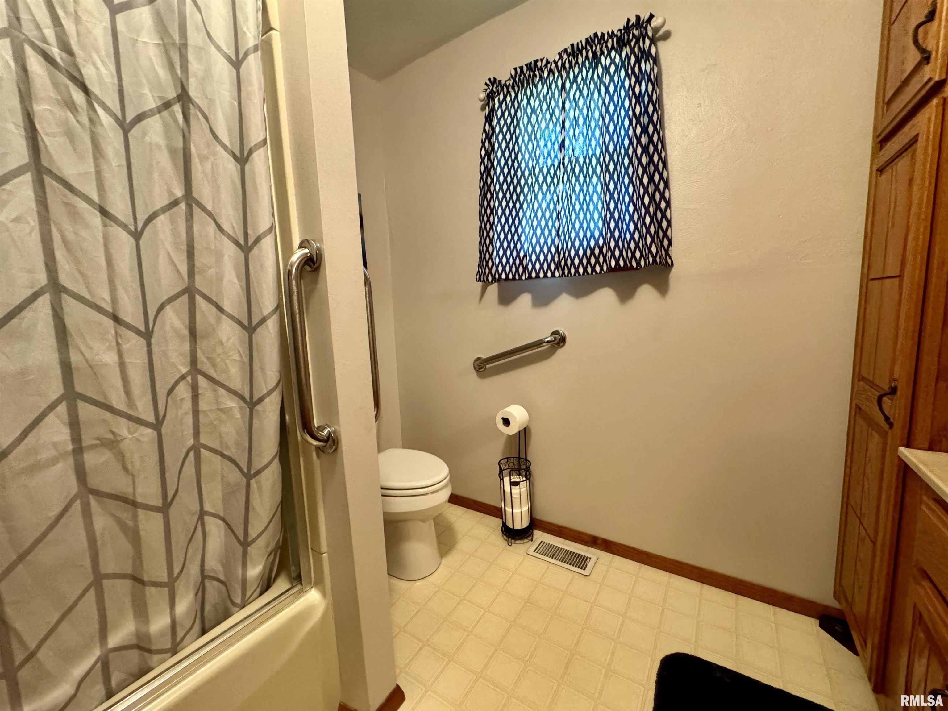 2916 N 12th Street, Herrin, Illinois image 19
