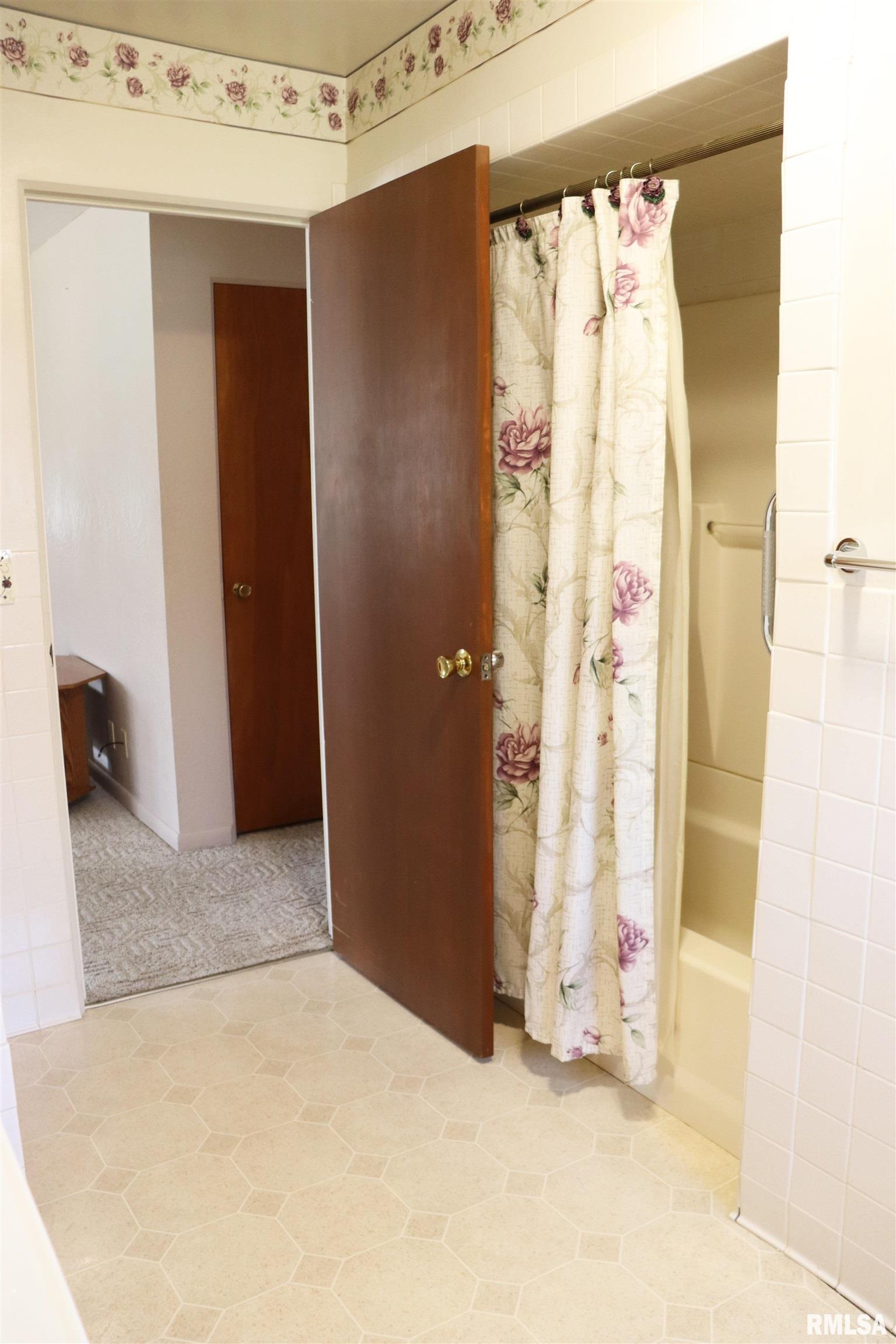 1015 N Mcmullen Road, Bartonville, Illinois image 24
