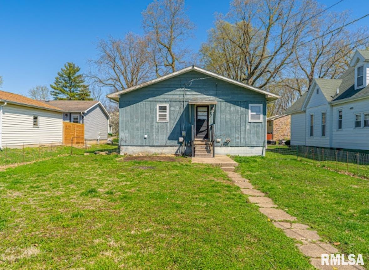 181 9th Street, Lincoln, Illinois image 3