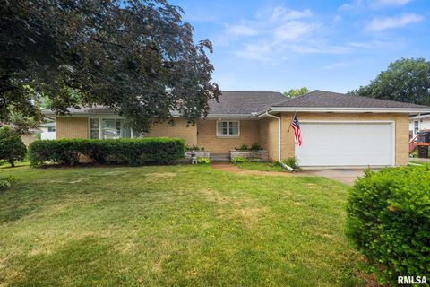 Homes For Sale - 1702 W Christine Avenue<br/> Peoria, IL 61614