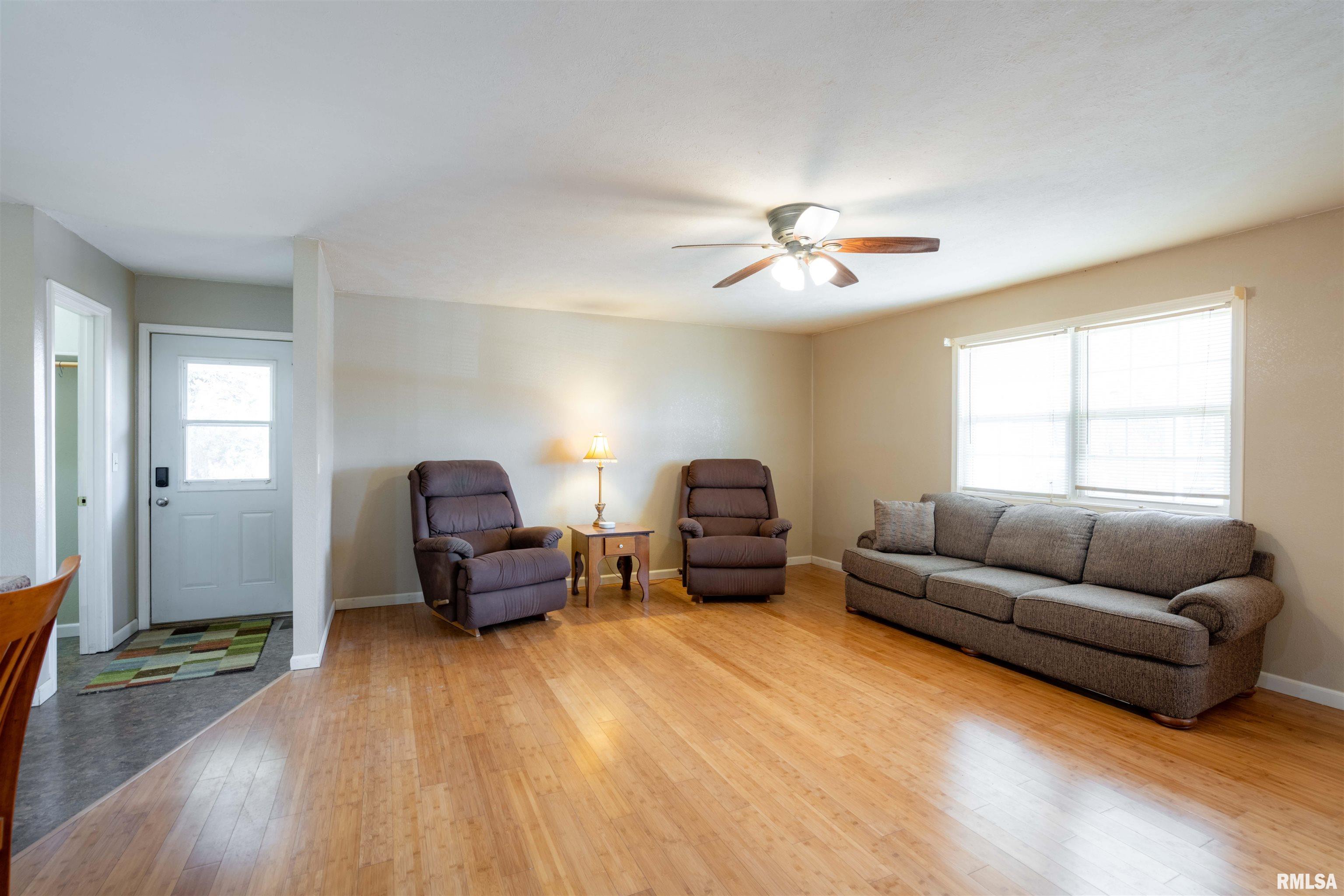 12855 Cleveland Lane, Pittsburg, Illinois image 6