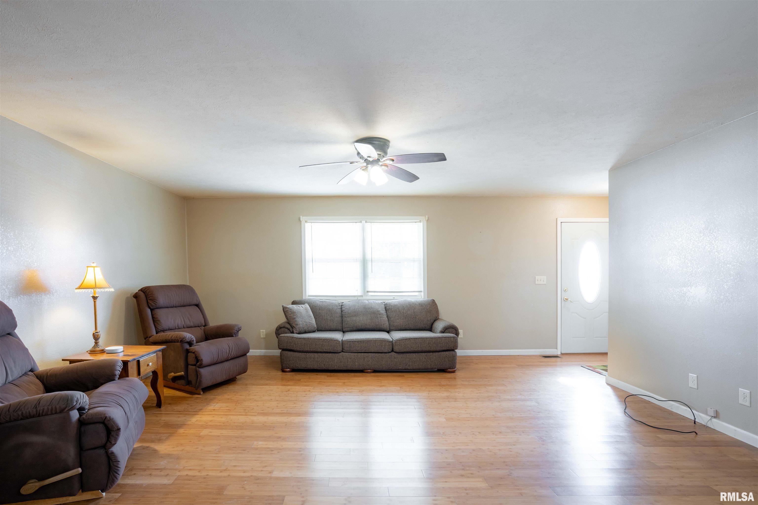 12855 Cleveland Lane, Pittsburg, Illinois image 5