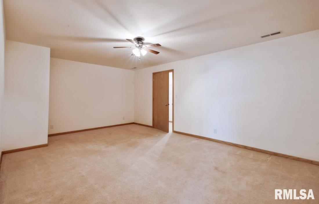 709 W Farmland Drive #B, Maquoketa, Iowa image 25
