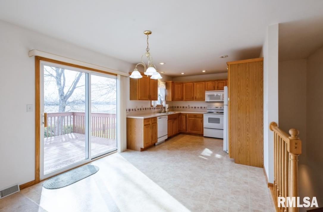 709 W Farmland Drive #B, Maquoketa, Iowa image 6