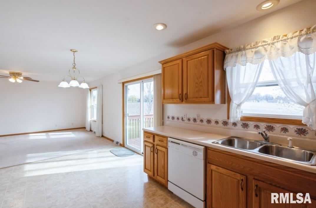 709 W Farmland Drive #B, Maquoketa, Iowa image 8