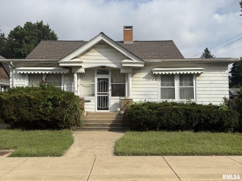 Homes For Sale - 901 W Columbia Terrace<br/> Peoria, IL 61606