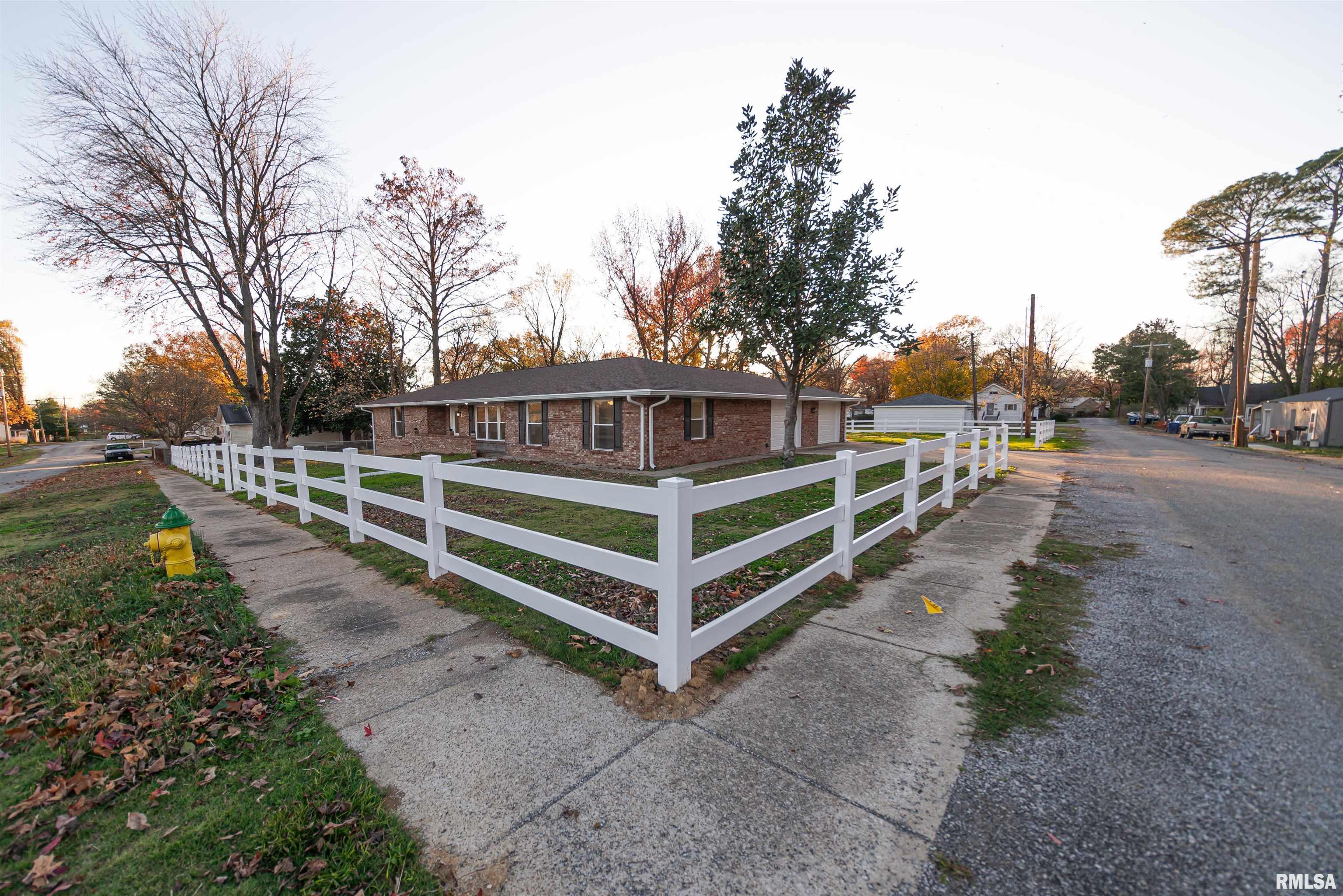 1613 Hardy Street, Eldorado, Illinois image 3