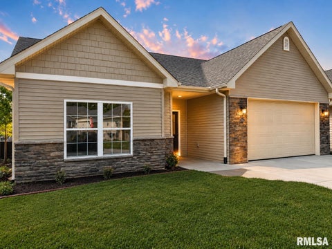 Homes For Sale - 316 Boulder Creek Drive<br/> Sangamon County, Chatham, IL 62629