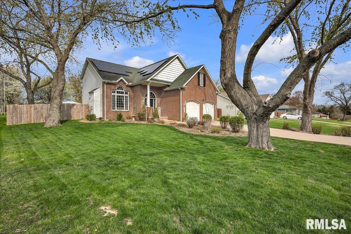 1015 N Country Lane, Peoria, Illinois image 3