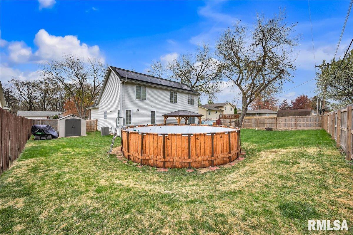 1015 N Country Lane, Peoria, Illinois image 6