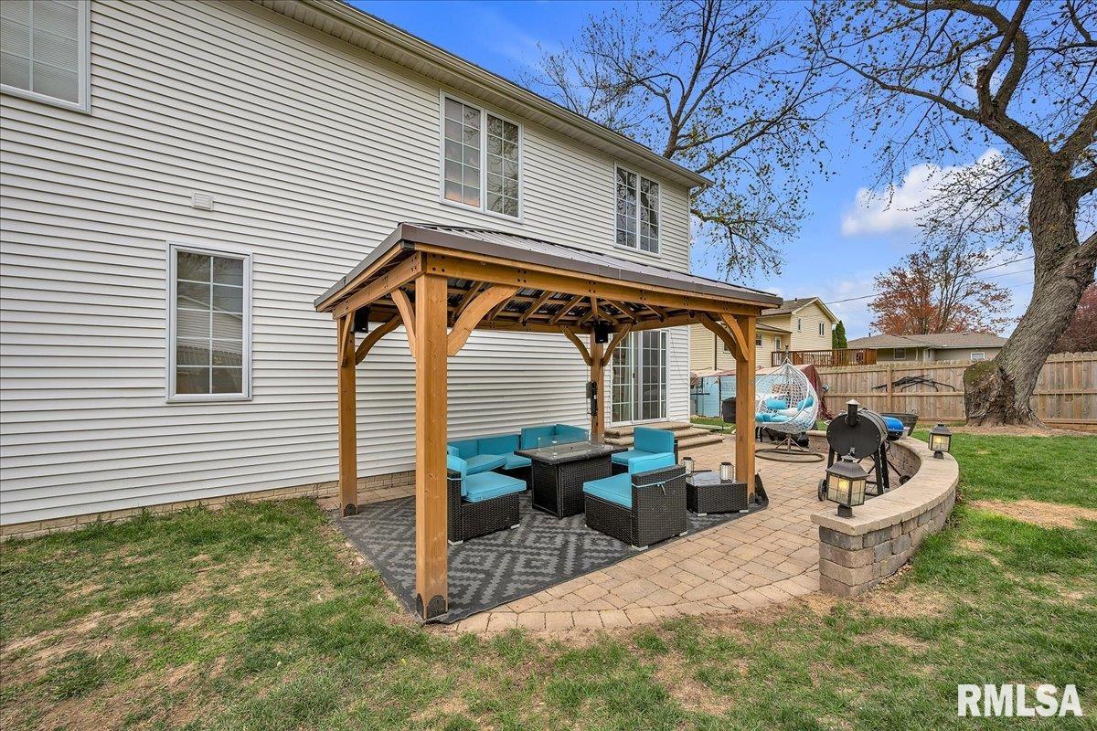 1015 N Country Lane, Peoria, Illinois image 9