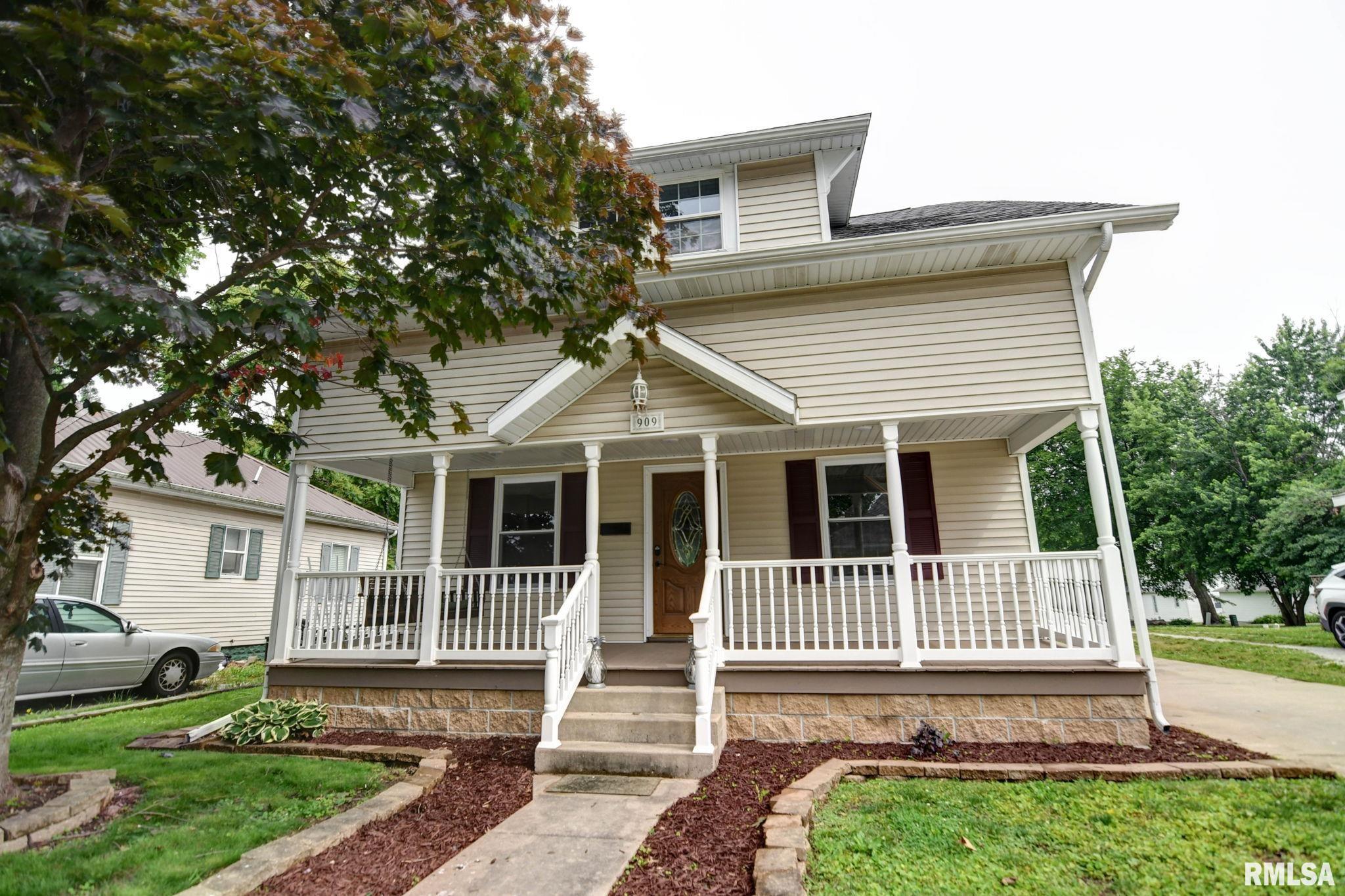 909 E Ash Street, Taylorville, Illinois image 12