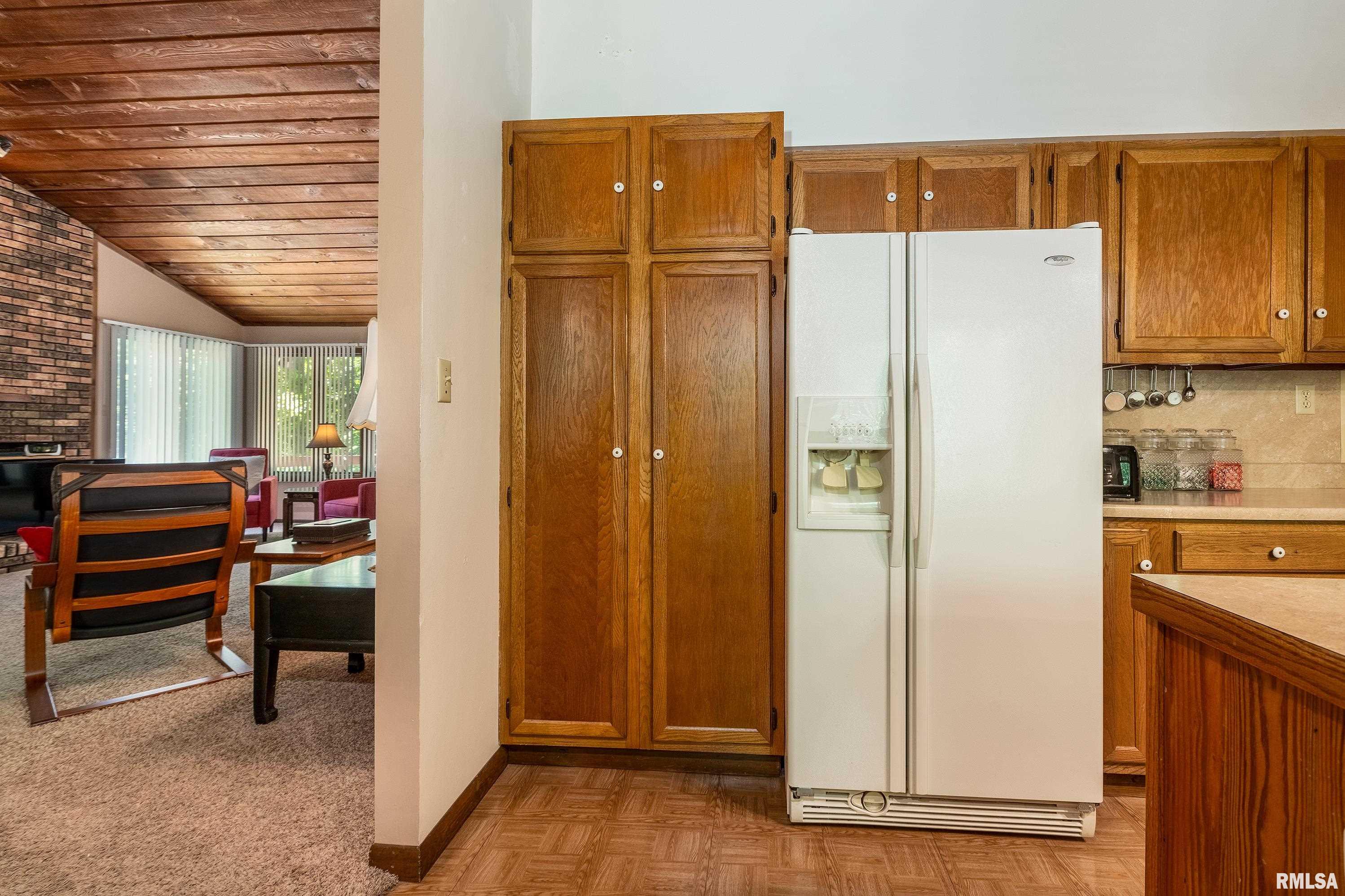 3421 Country Club Road, Carbondale, Illinois image 9