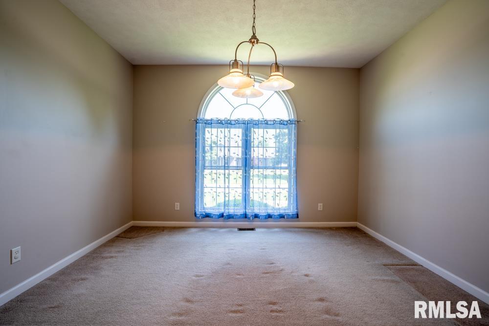 1304 Prestwicke Drive, Herrin, Illinois image 15