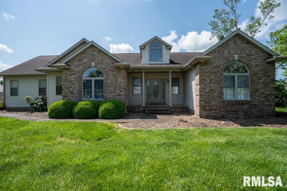 1304 Prestwicke Drive, Herrin, Illinois image 2