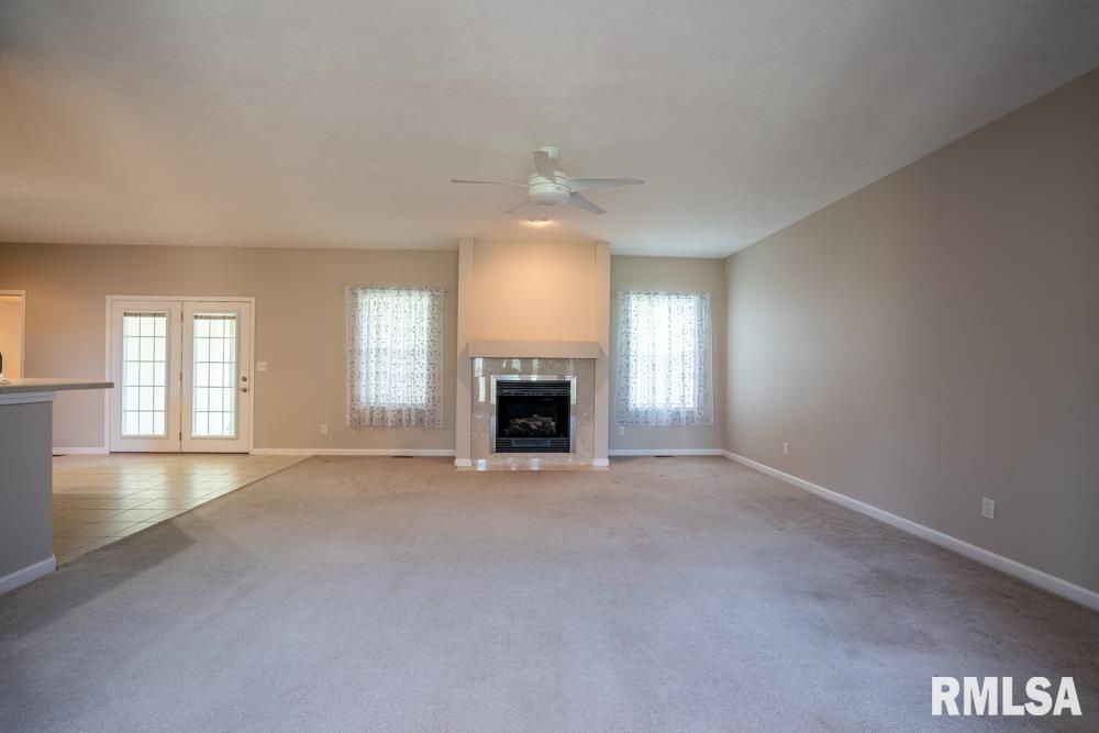 1304 Prestwicke Drive, Herrin, Illinois image 6