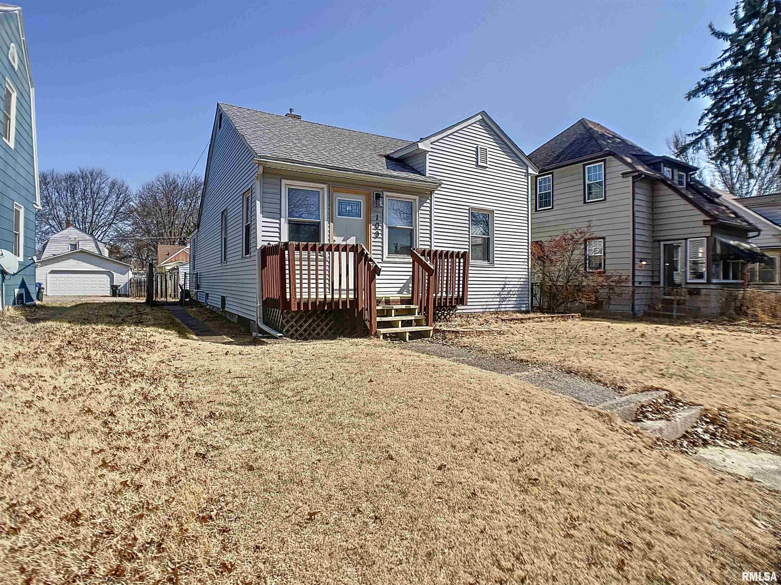 109 S Elmwood Avenue, Davenport, Iowa image 2