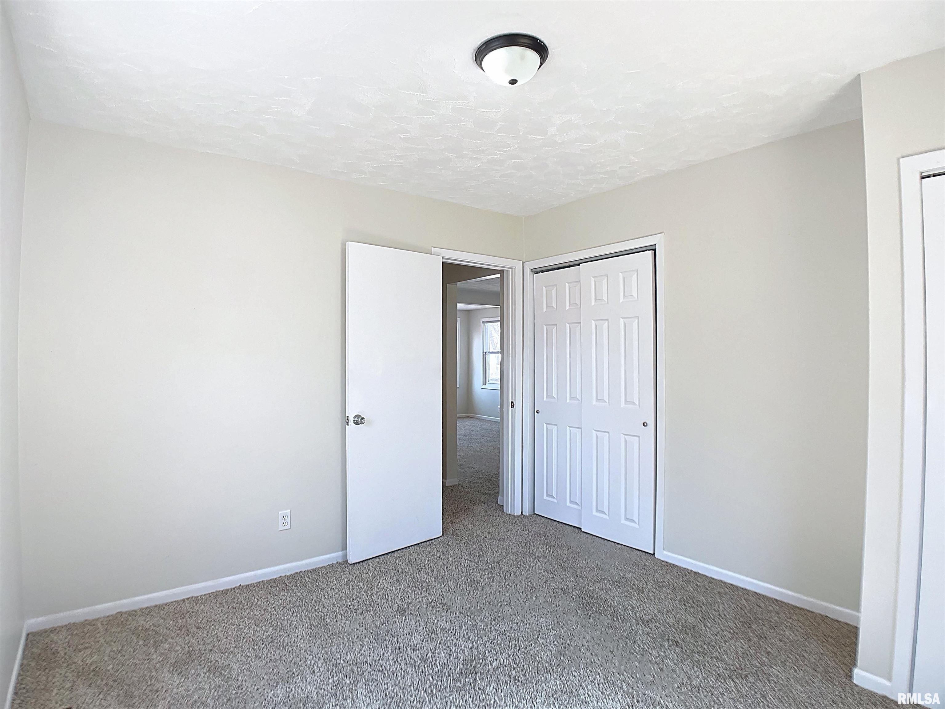 109 S Elmwood Avenue, Davenport, Iowa image 19