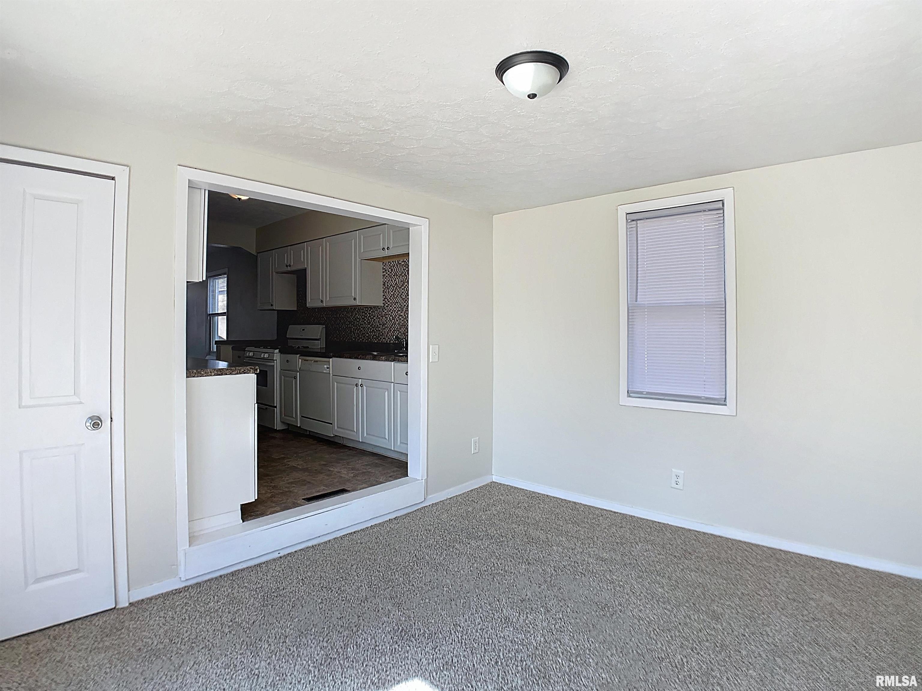 109 S Elmwood Avenue, Davenport, Iowa image 13