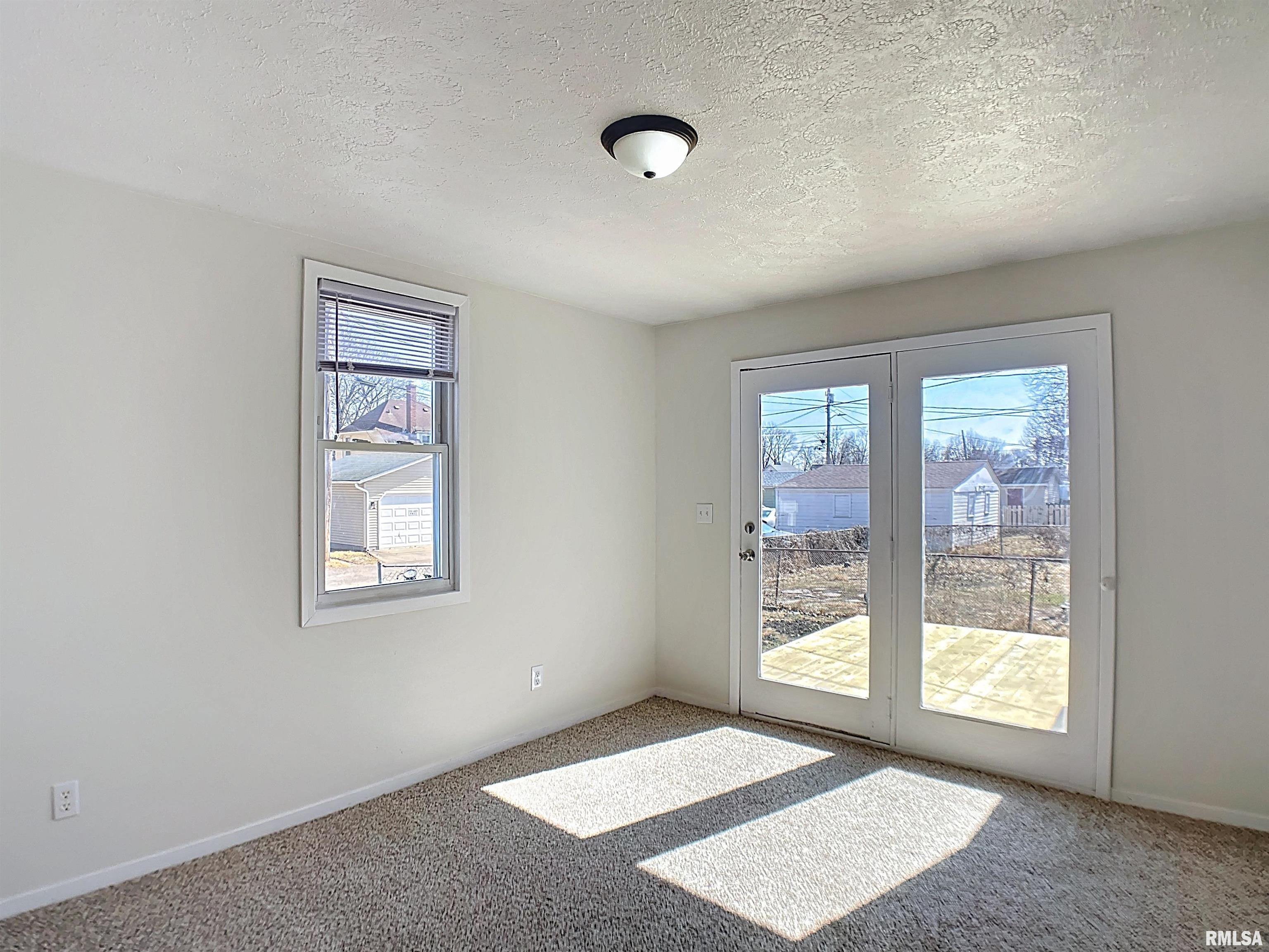 109 S Elmwood Avenue, Davenport, Iowa image 15