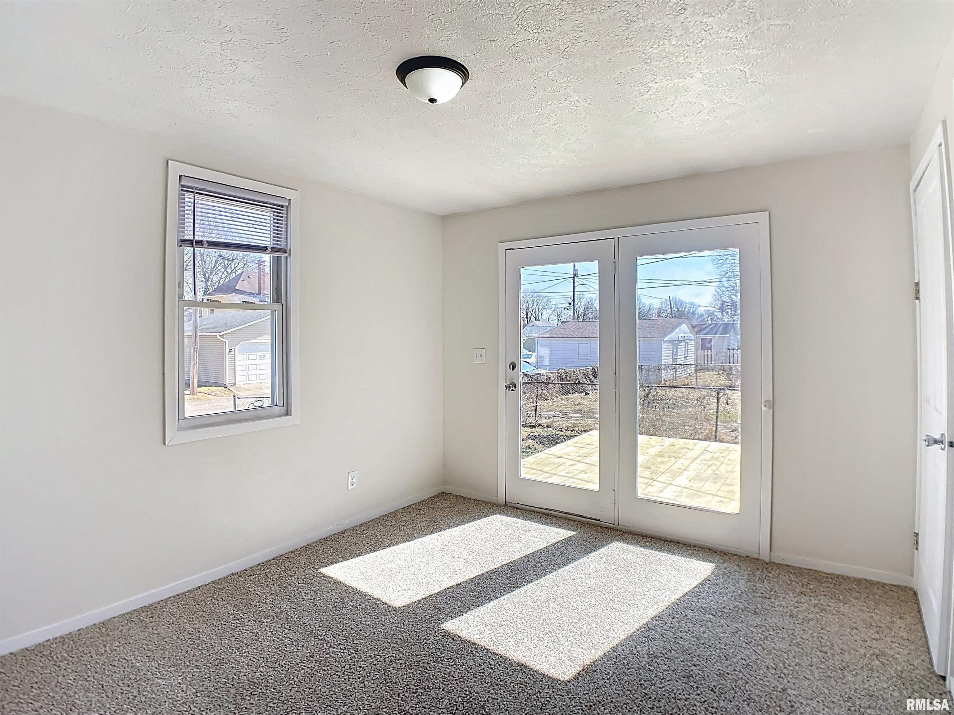 109 S Elmwood Avenue, Davenport, Iowa image 28