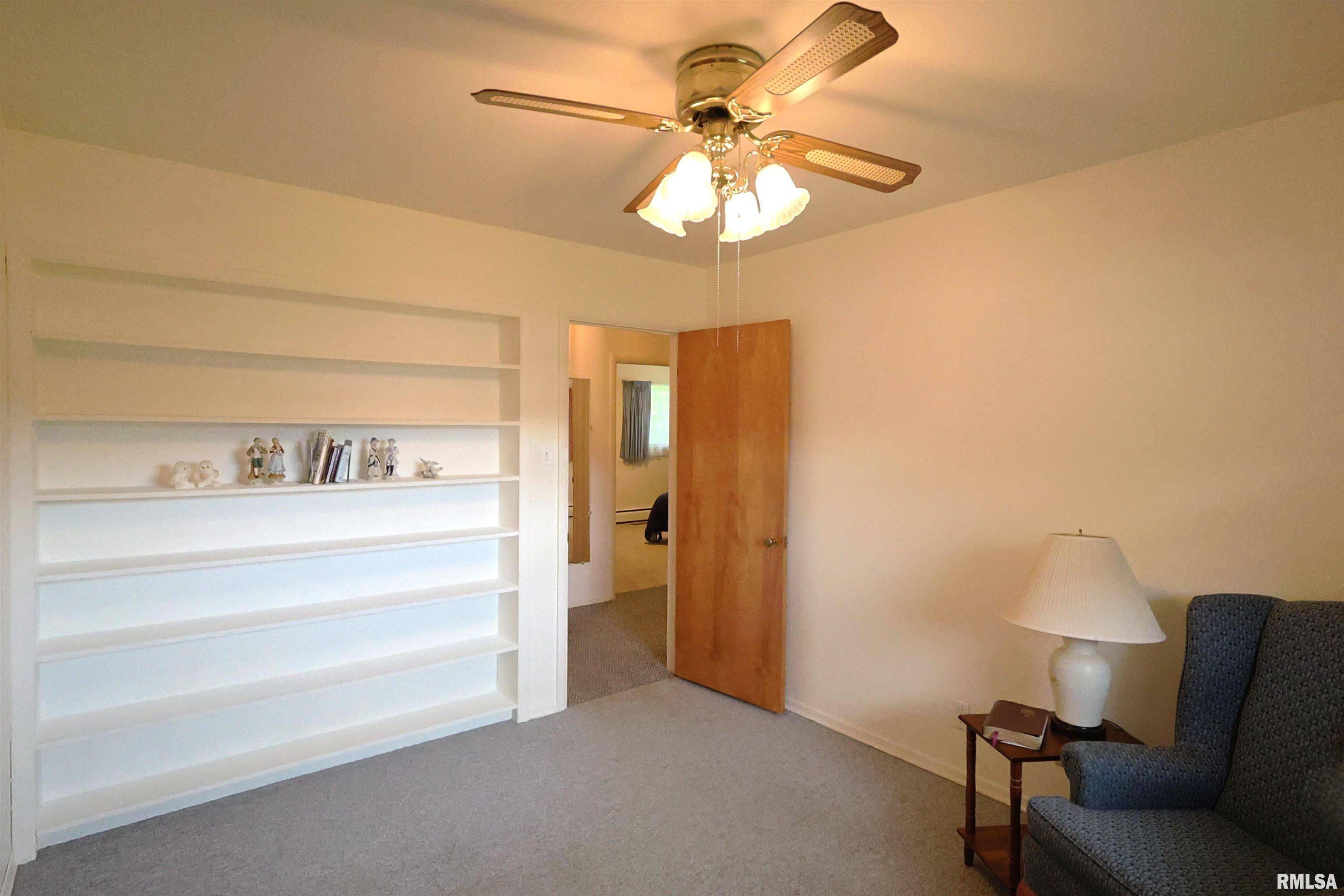 914 Meadow Lane, Salem, Illinois image 13